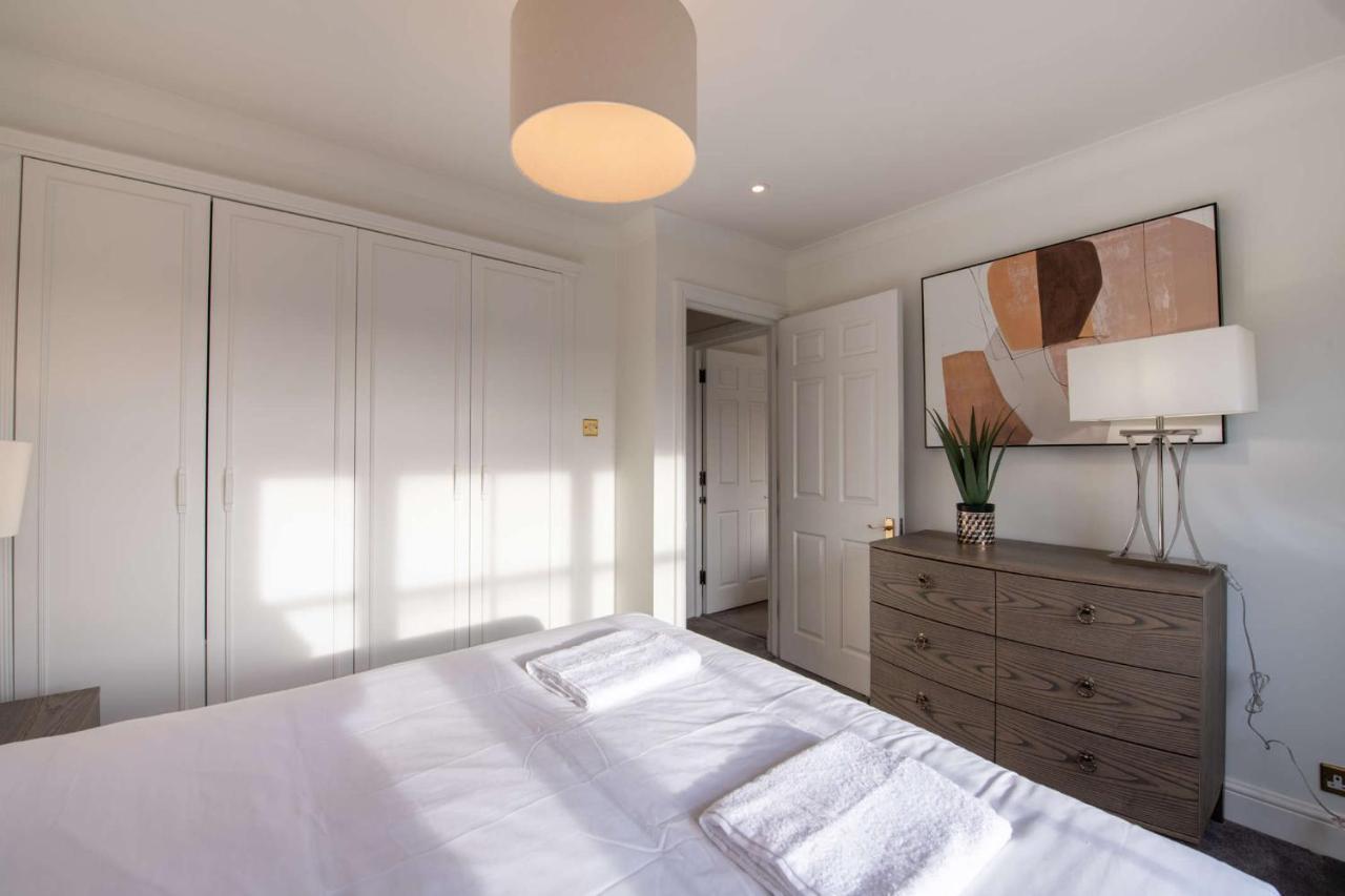 Somerset Court Kensington Apartments 런던 외부 사진