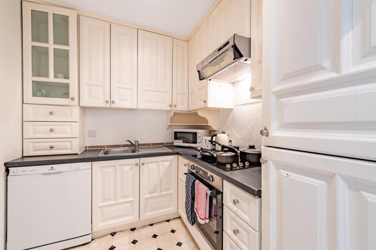 Somerset Court Kensington Apartments 런던 외부 사진